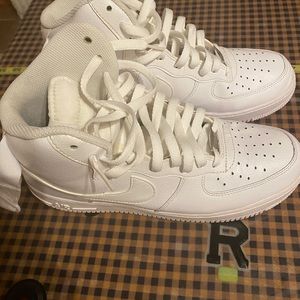 White high top uptown’s